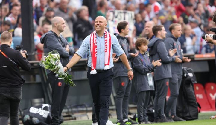 Zyrtare  Arne Slot emërohet trajner i Liverpoolit
