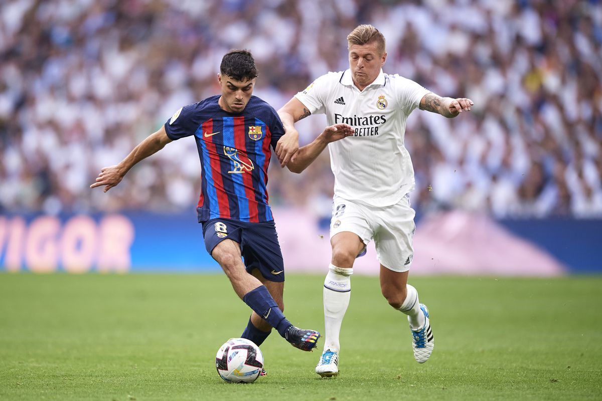 Kroos befason me fjalët për Pedrin  Ai është më i miri në botë në pozicionin e tij